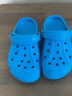 Blue crocs